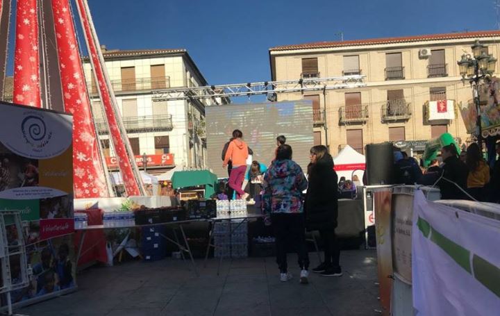Outdoor screen with low brightness